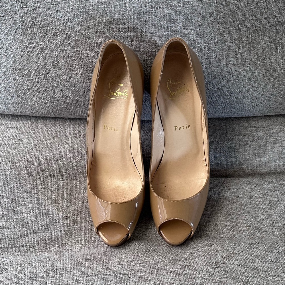 Nude Very Prive Christian Louboutins - Picture 2 of 7